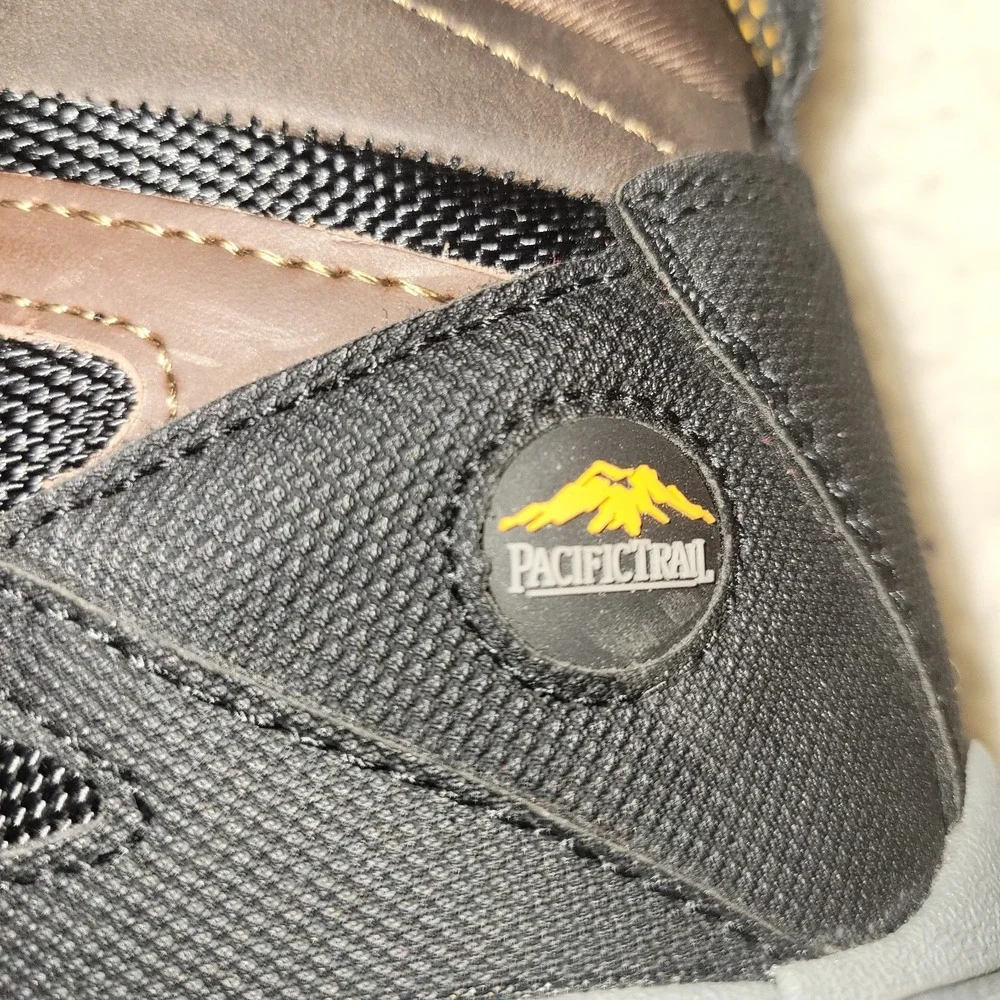 Pacific Trail Rainier Men's Hiking Boots  US Size‎ 9